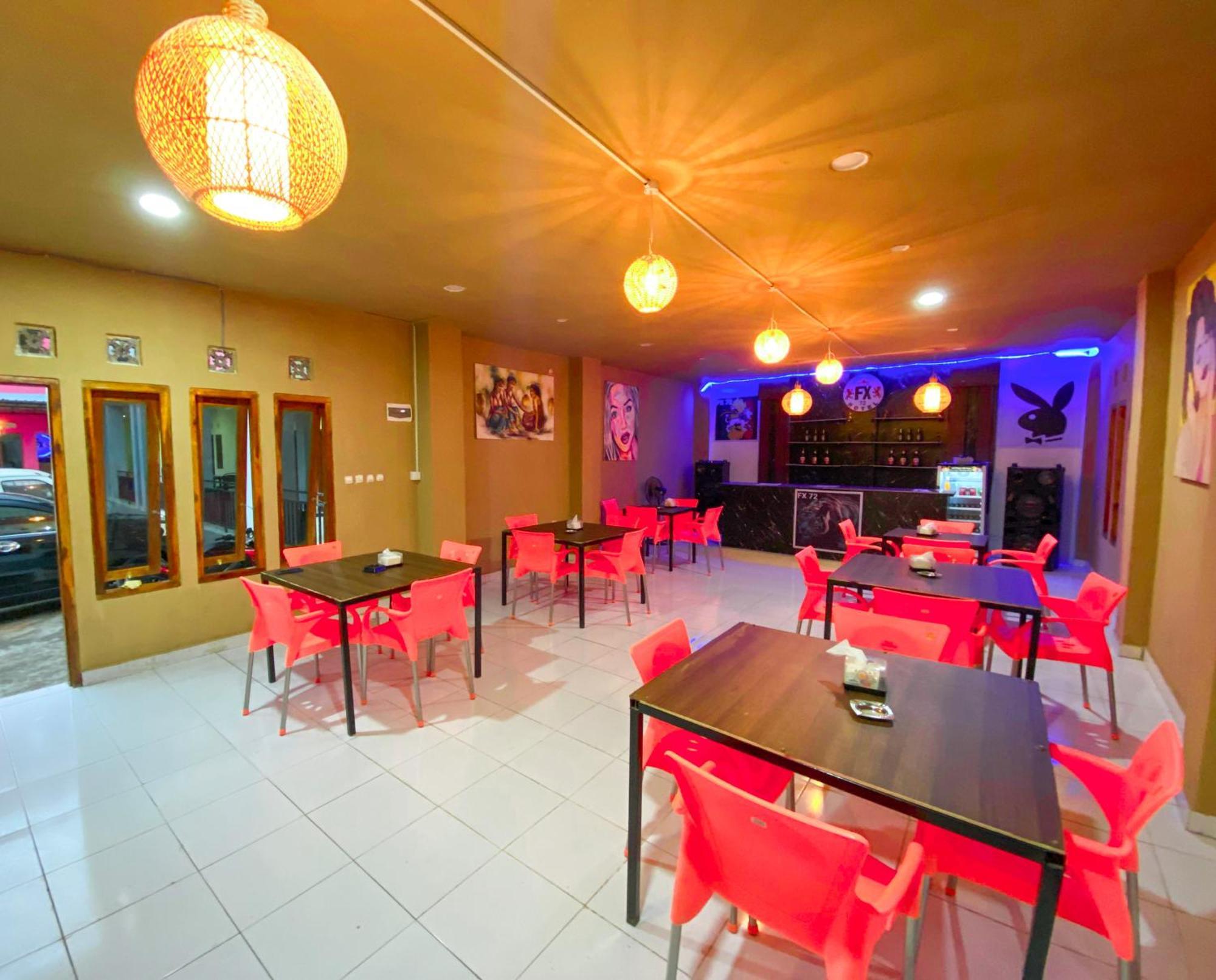 Fx72 Labuan Bajo Hotel Экстерьер фото